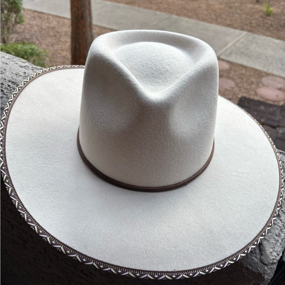 Olive & Pique Cream Felt Hat with Tan Brim